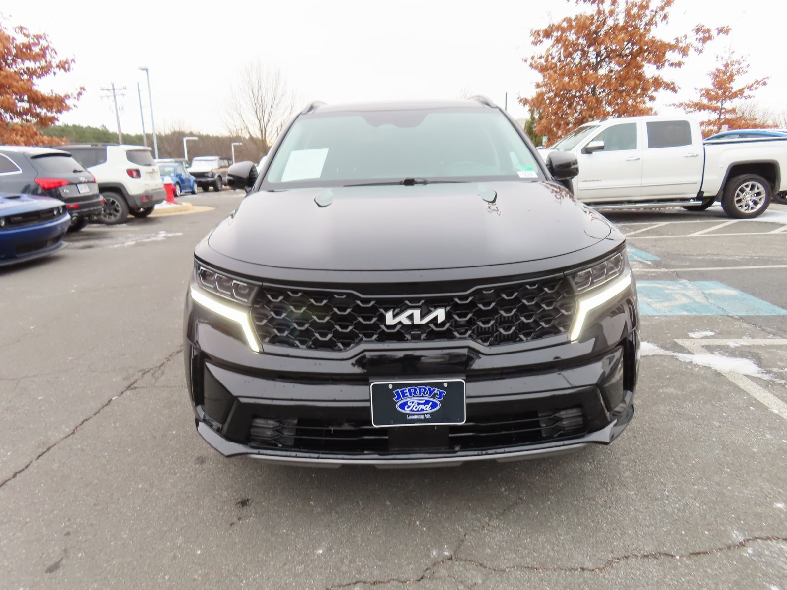 Used 2023 Kia Sorento SX image 2