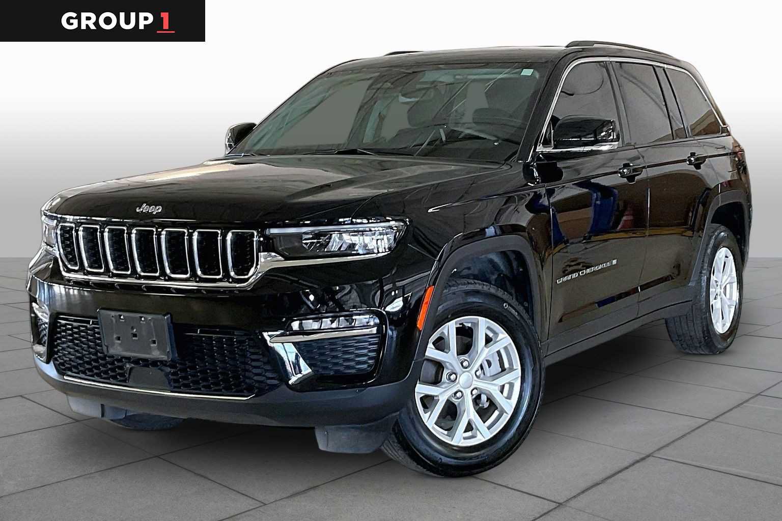 Used 2023 Jeep Grand Cherokee Limited RWD image 1