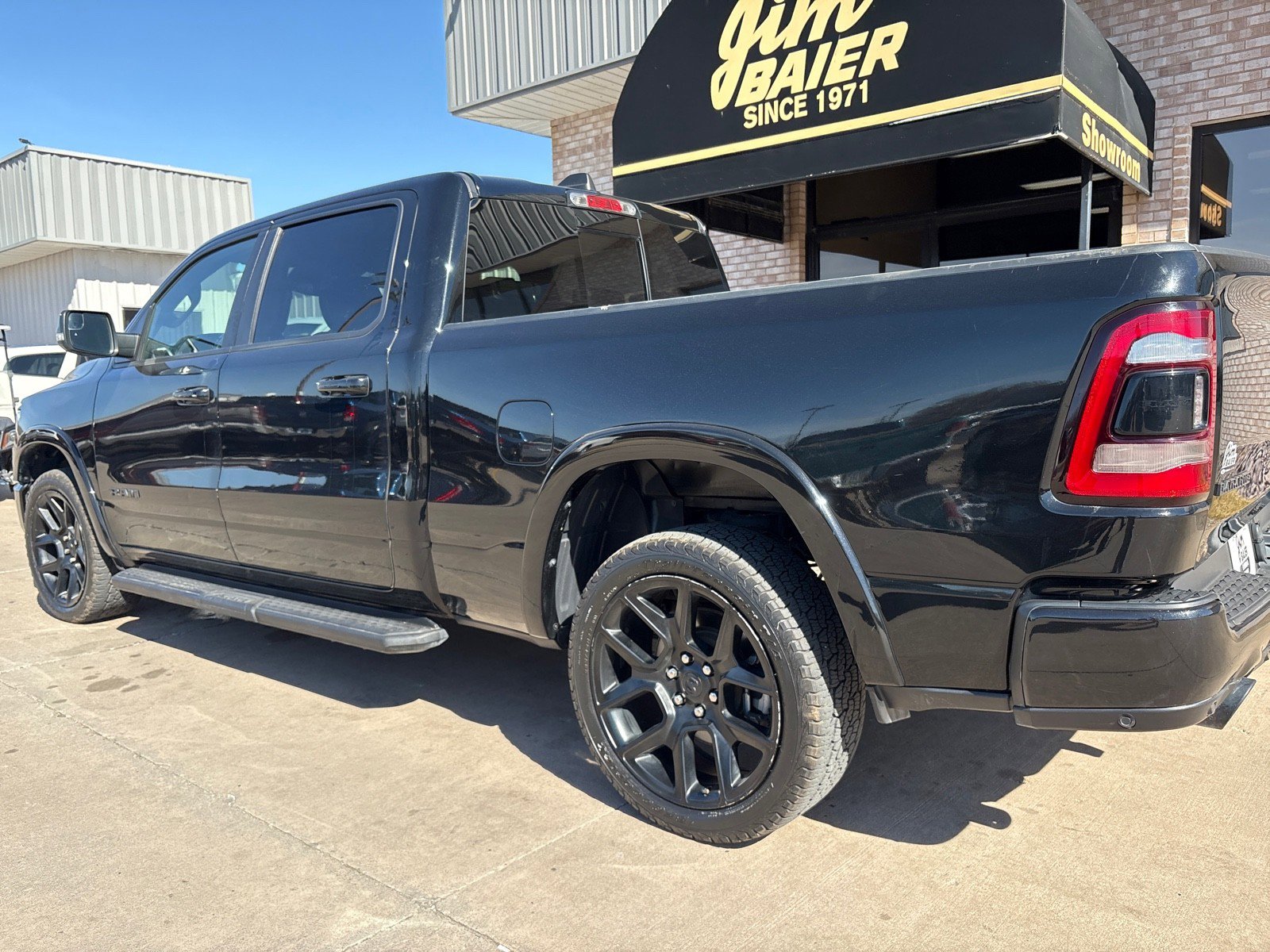 Used 2021 RAM 1500 Laramie image 12