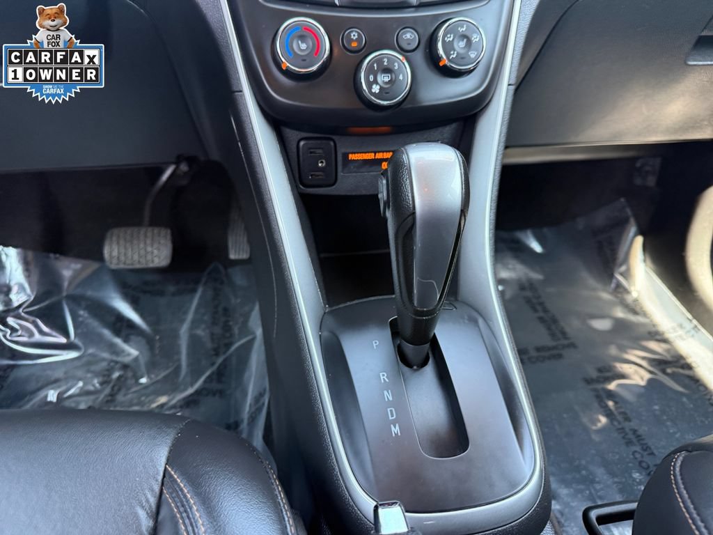 Used 2021 Chevrolet Trax LT w/ Premium Seat Package AWD/4WD image 13
