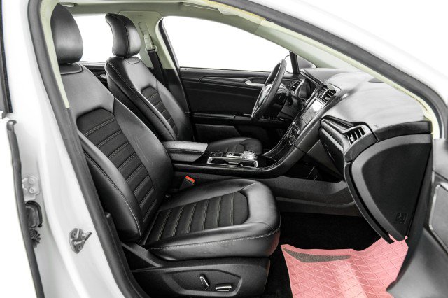 Used 2018 Ford Fusion SE w/ Equipment Group 201A FWD image 30