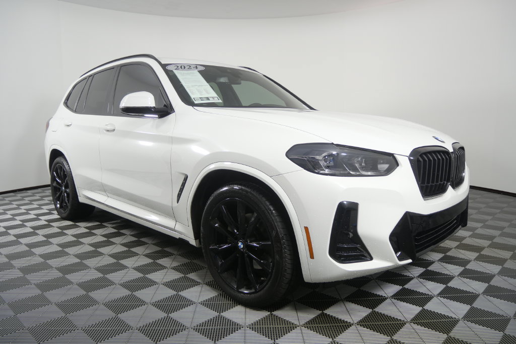 Certified 2024 BMW X3 sDrive30i w/ M Sport Package RWD image 2