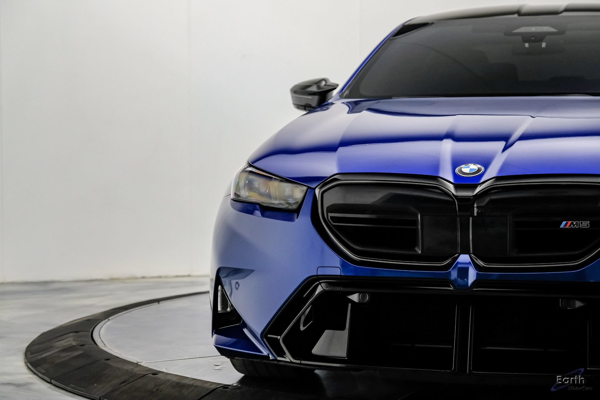 Used 2025 BMW M5 w/ Carbon Package AWD/4WD image 30