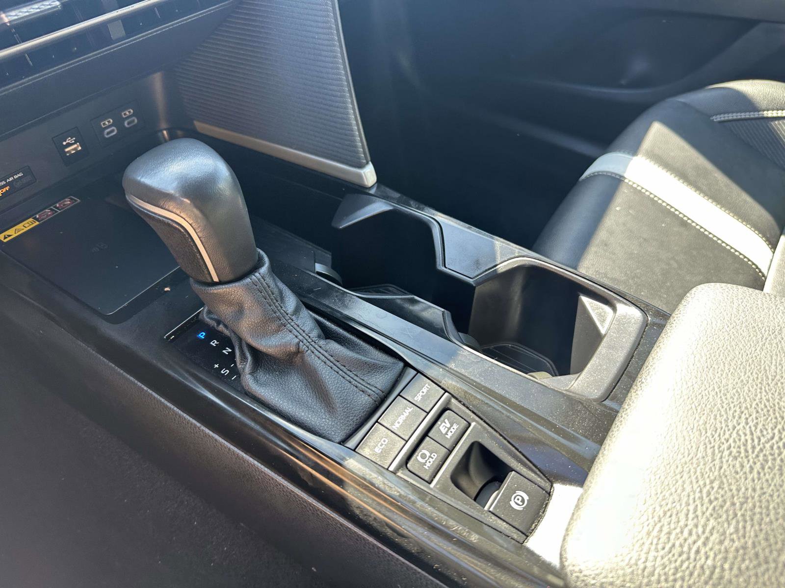 Used 2025 Toyota Camry SE image 27