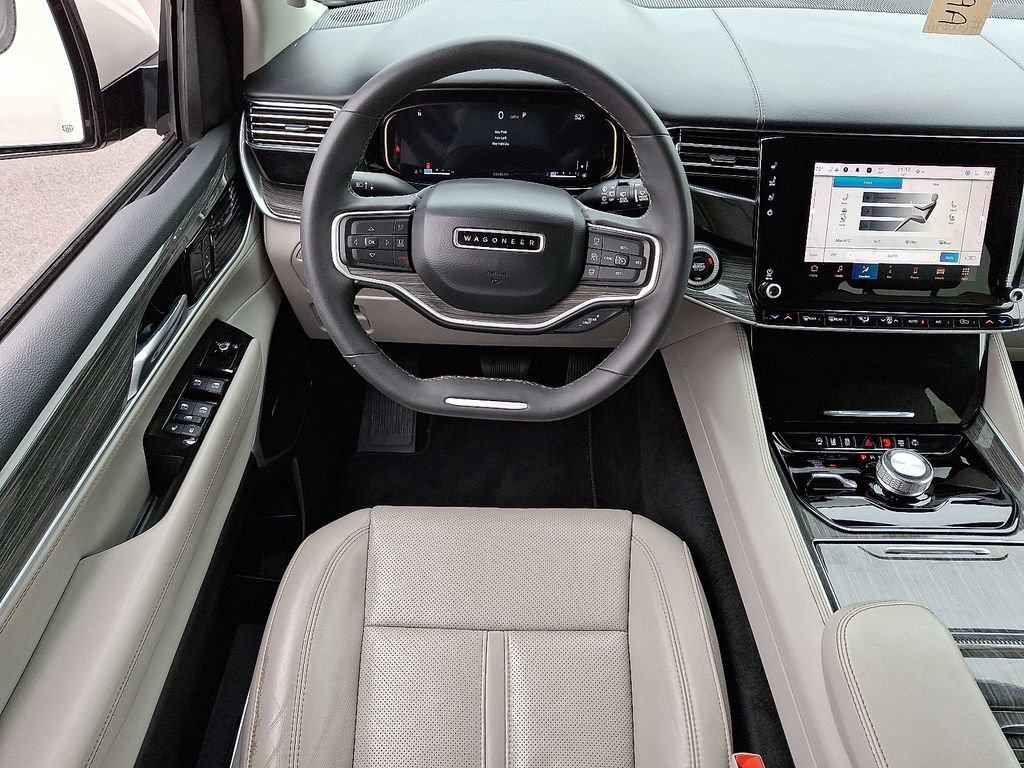 Used 2022 Jeep Wagoneer Series II image 12