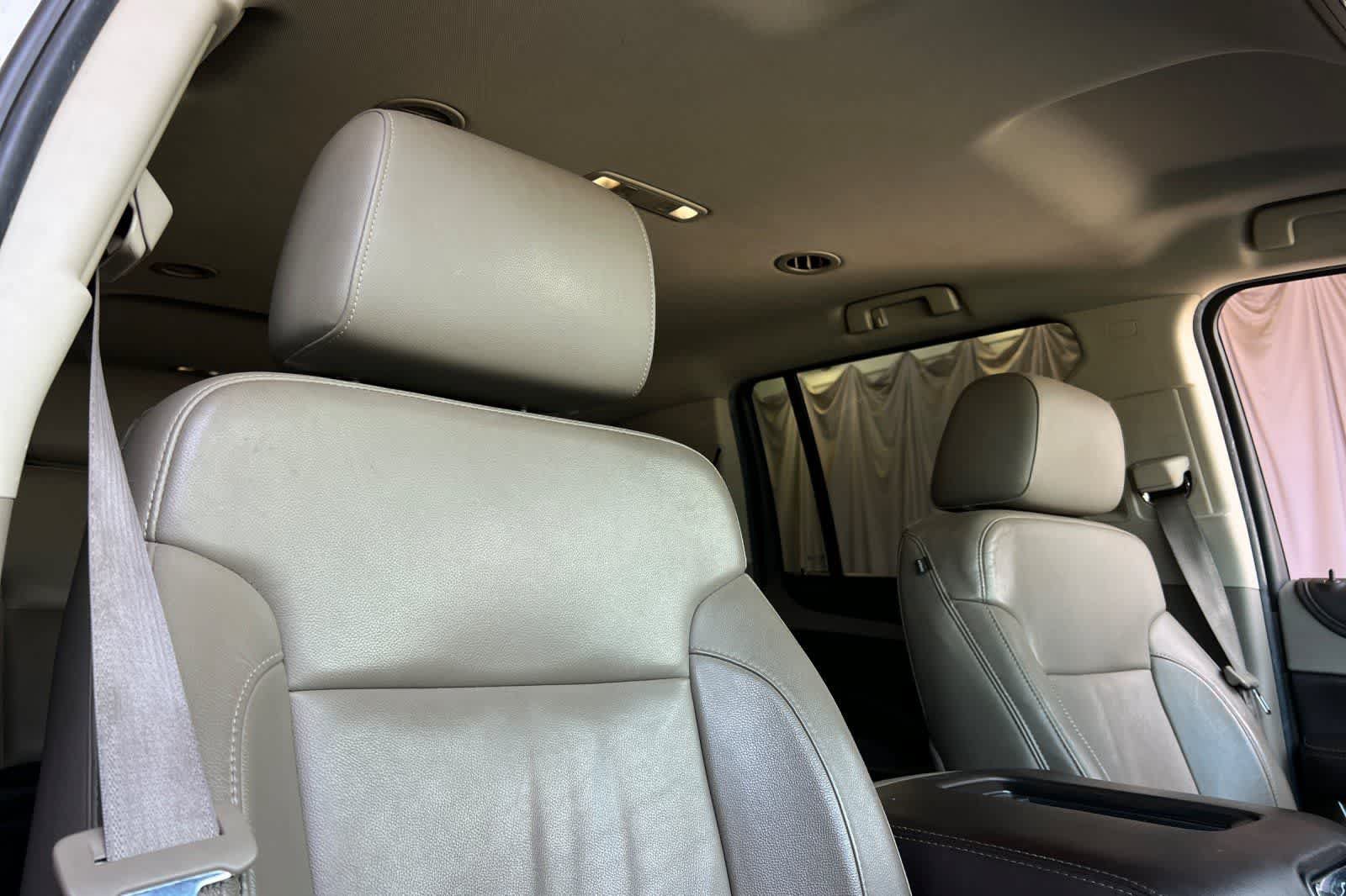 Used 2015 Chevrolet Suburban LT AWD/4WD image 18