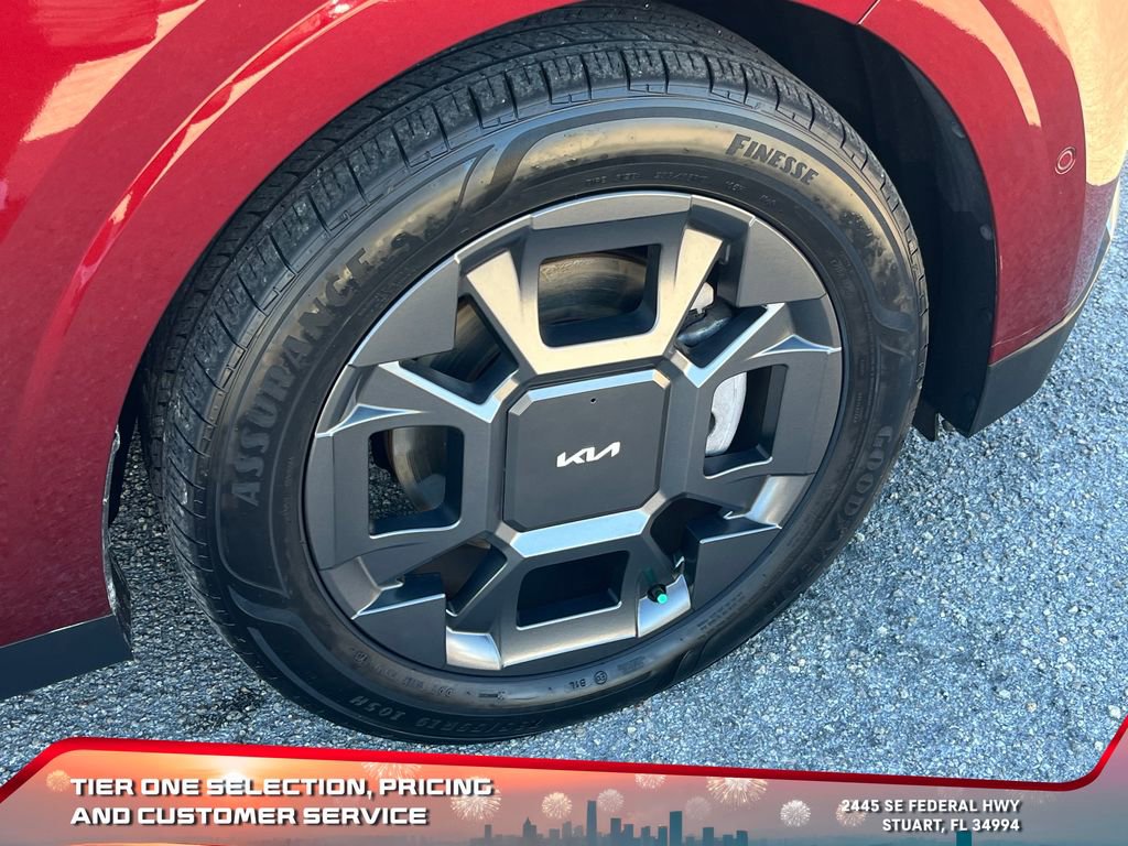 Used 2025 Kia Carnival SX image 22