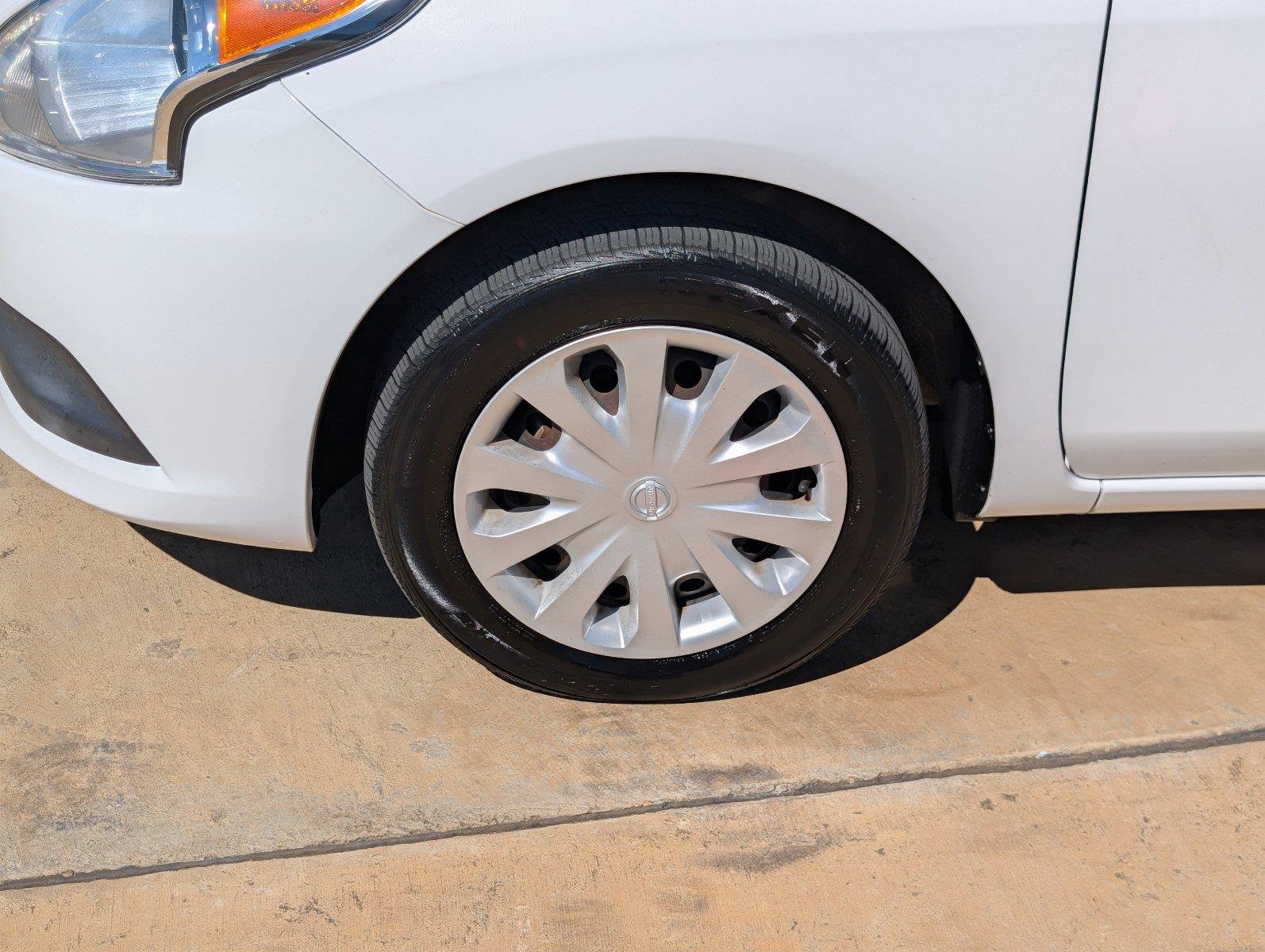 Used 2019 Nissan Versa S Plus FWD image 11