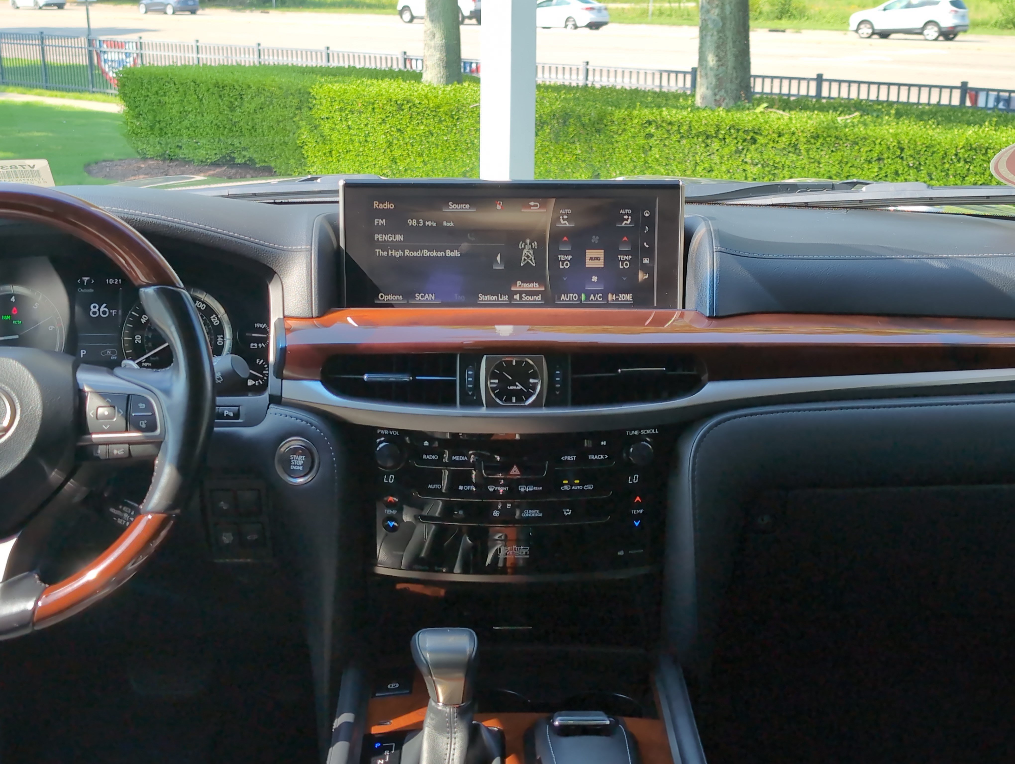 Certified 2020 Lexus LX 570 4WD w/ Luxury Package image 30