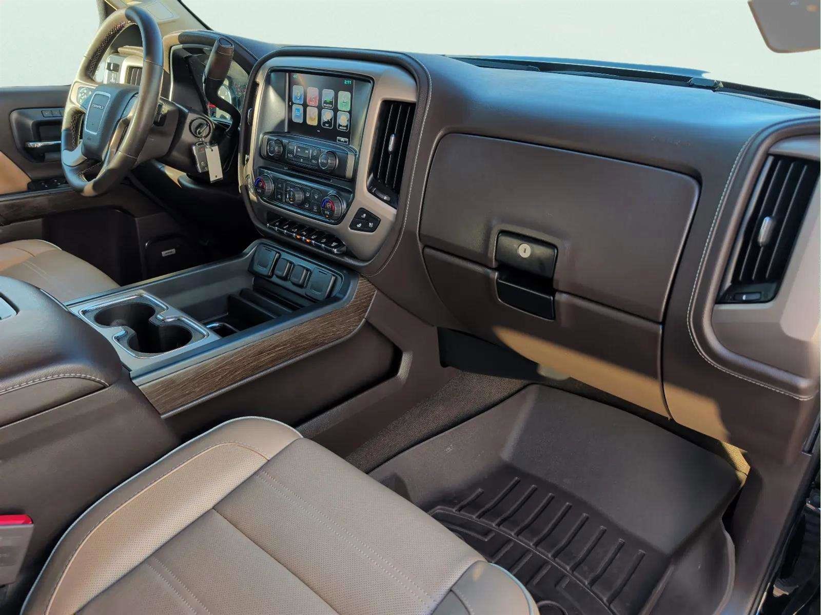 Used 2017 GMC Sierra 3500 Denali w/ Duramax Plus Package image 20