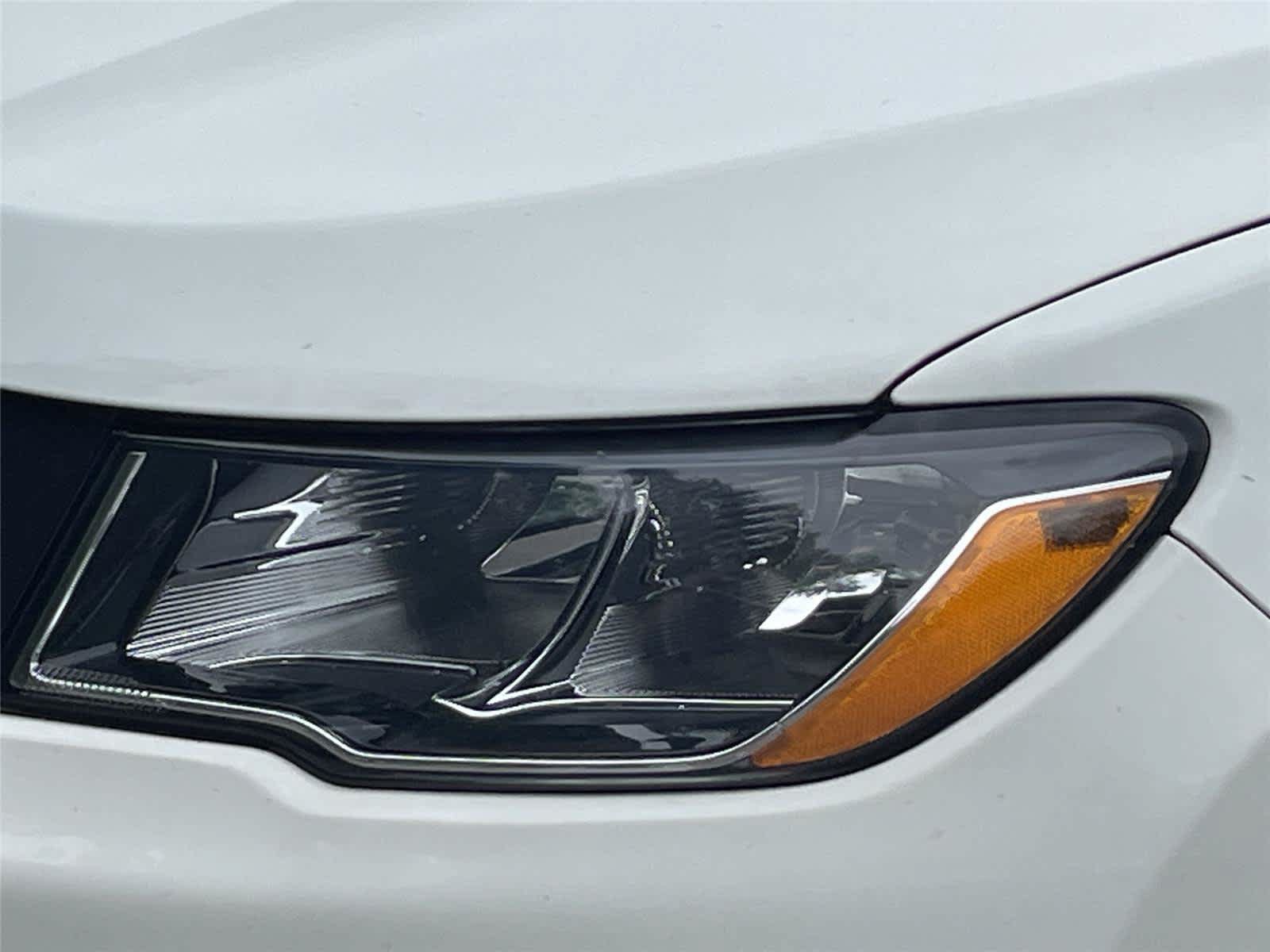 Used 2019 Jeep Compass Latitude AWD/4WD image 6