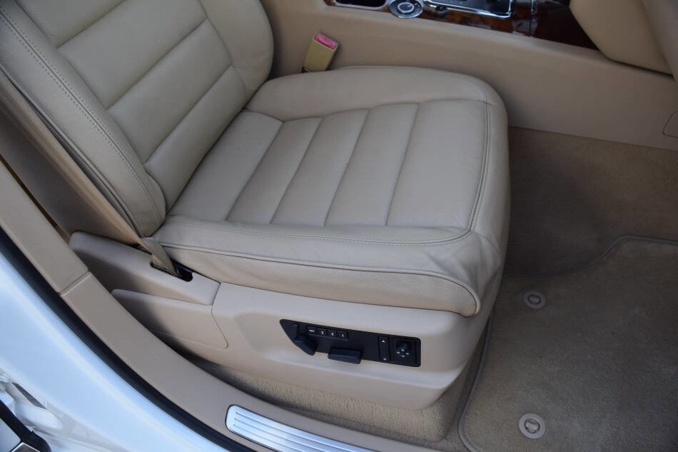 Used 2006 Volkswagen Touareg V10 TDI AWD/4WD image 51