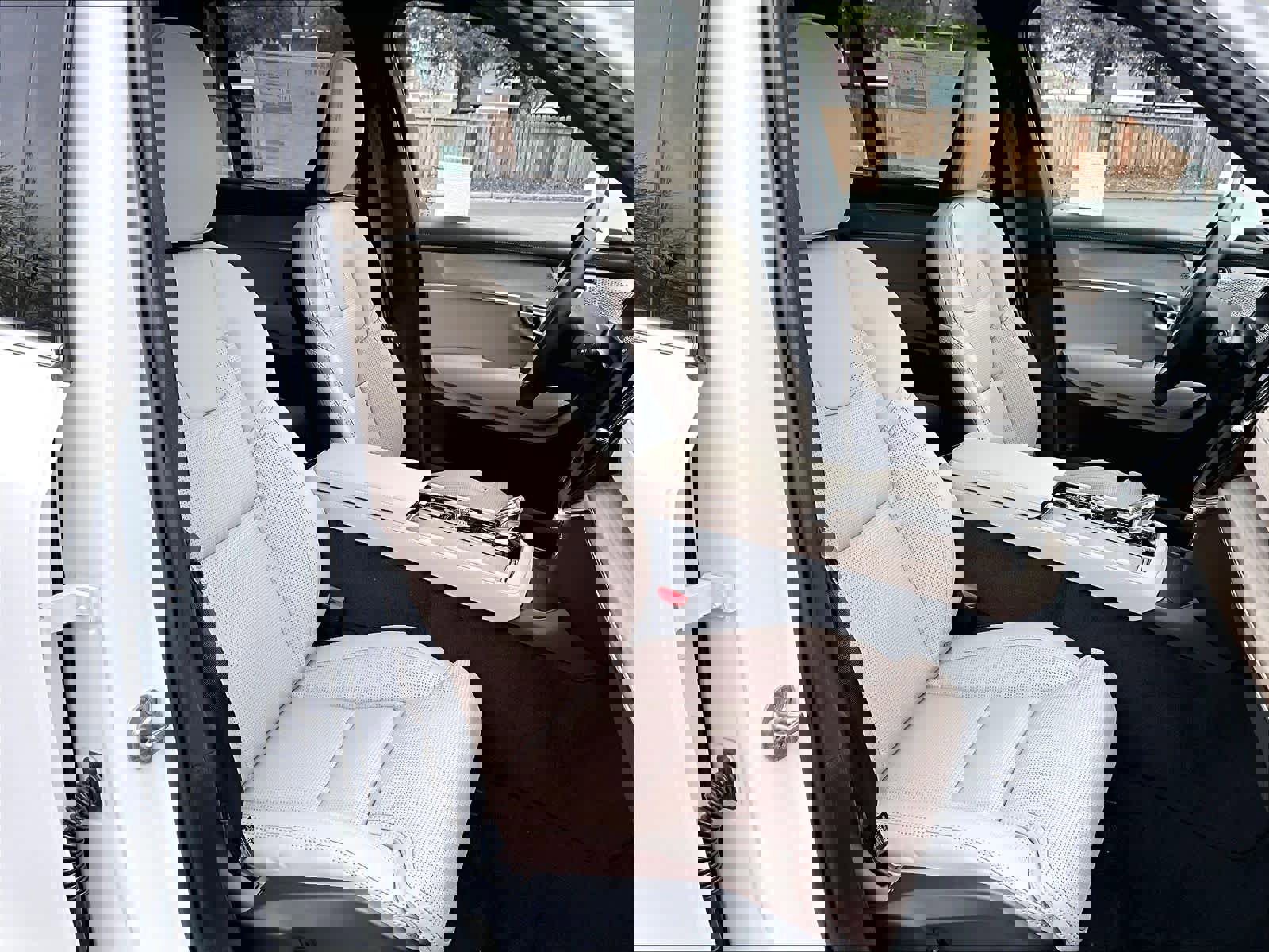 New 2026 Volvo XC90 T8 Ultra w/ Lounge Package image 32