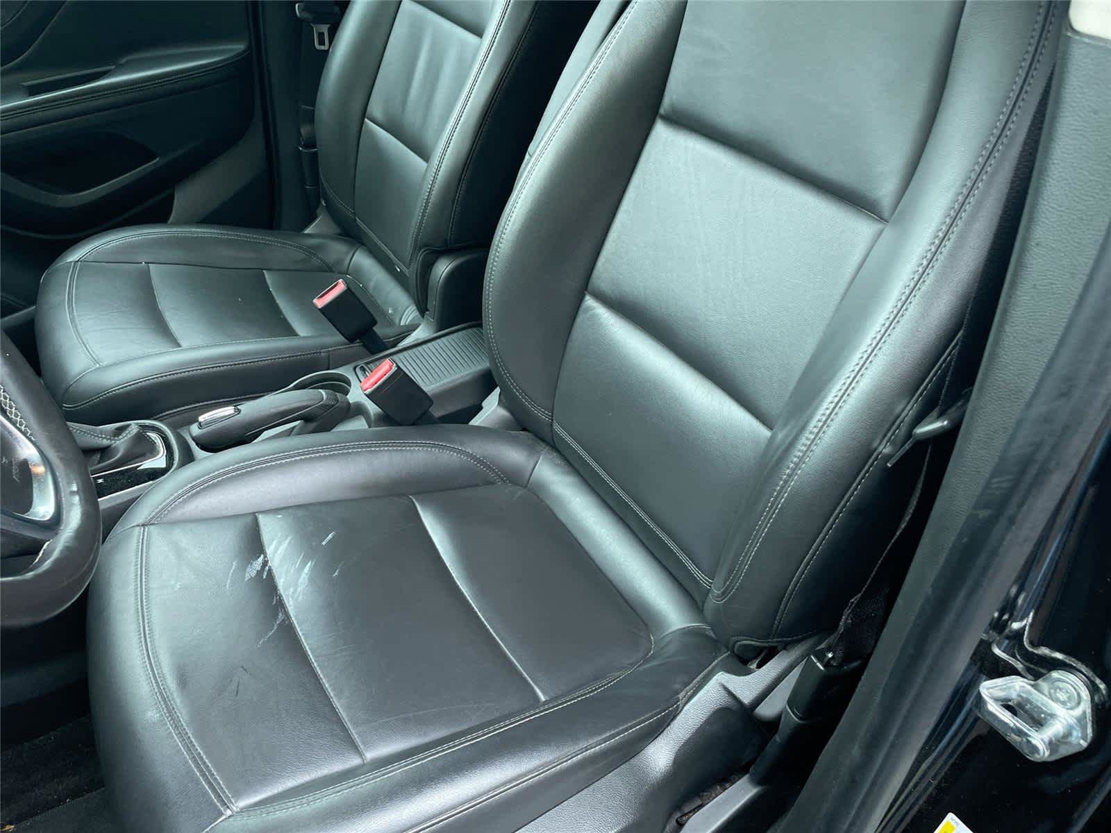 Used 2018 Buick Encore Essence FWD image 12