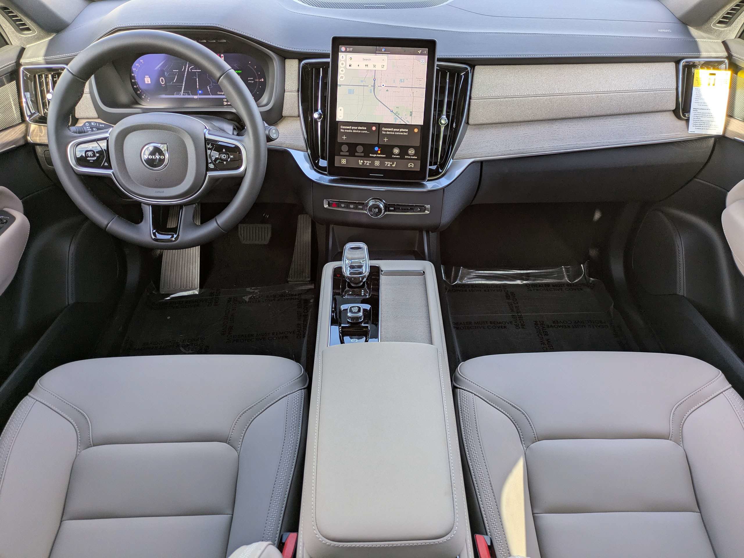 New 2026 Volvo XC90 T8 Plus w/ Protection Package Premier AWD/4WD image 16