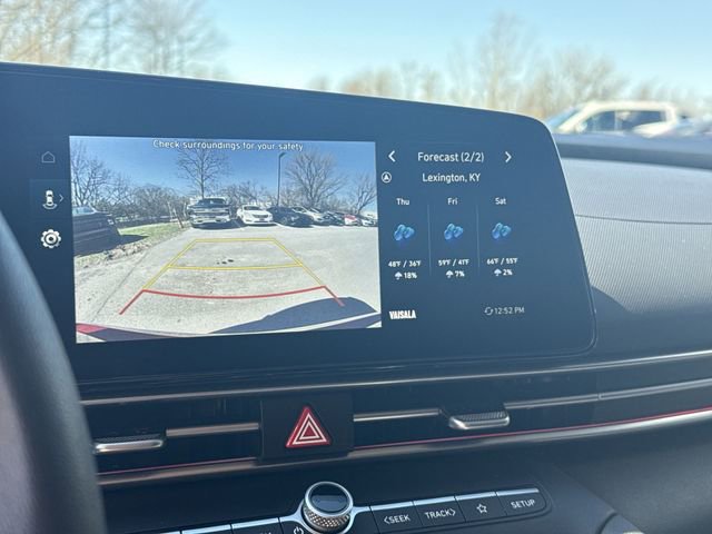 Certified 2024 Hyundai Elantra SEL image 17