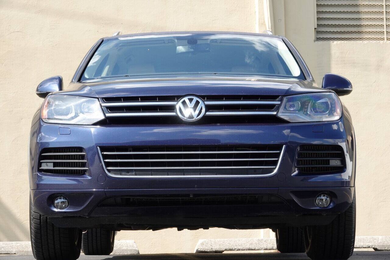 Used 2012 Volkswagen Touareg Sport AWD/4WD image 20
