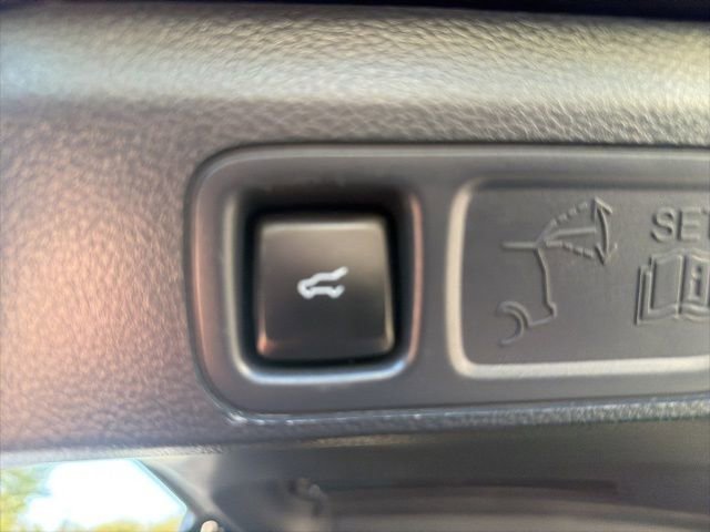 Used 2024 Ford Expedition Max XLT AWD/4WD image 30