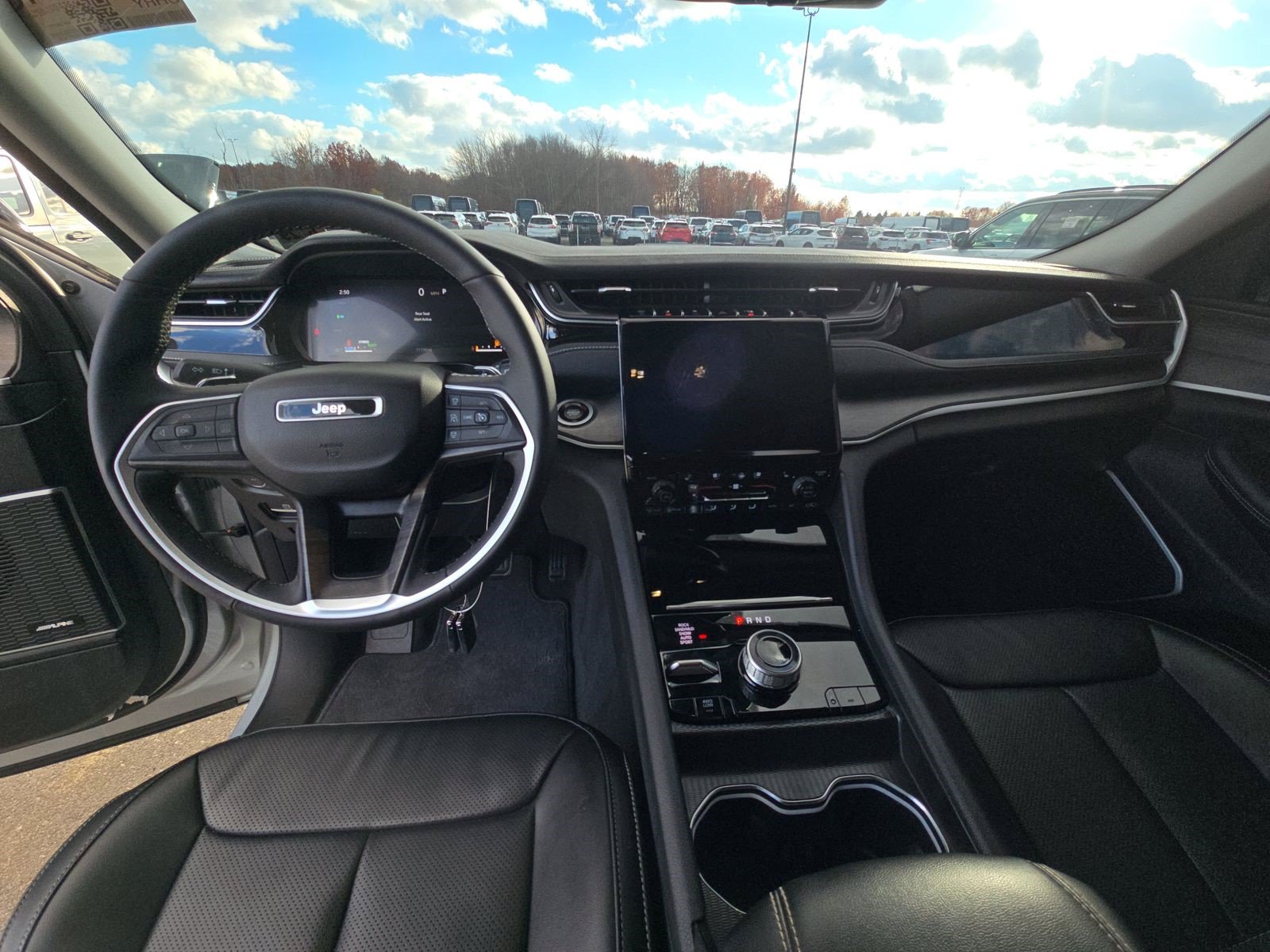 Used 2024 Jeep Grand Cherokee Limited 4xe AWD/4WD image 9