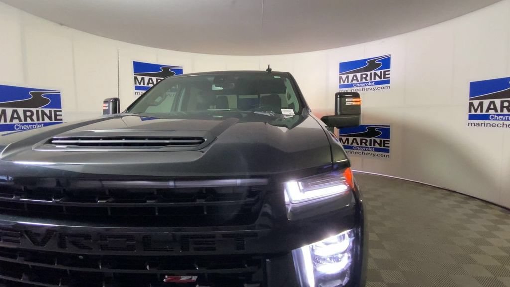 Used 2022 Chevrolet Silverado 2500 LTZ w/ LTZ Plus Package AWD/4WD image 5
