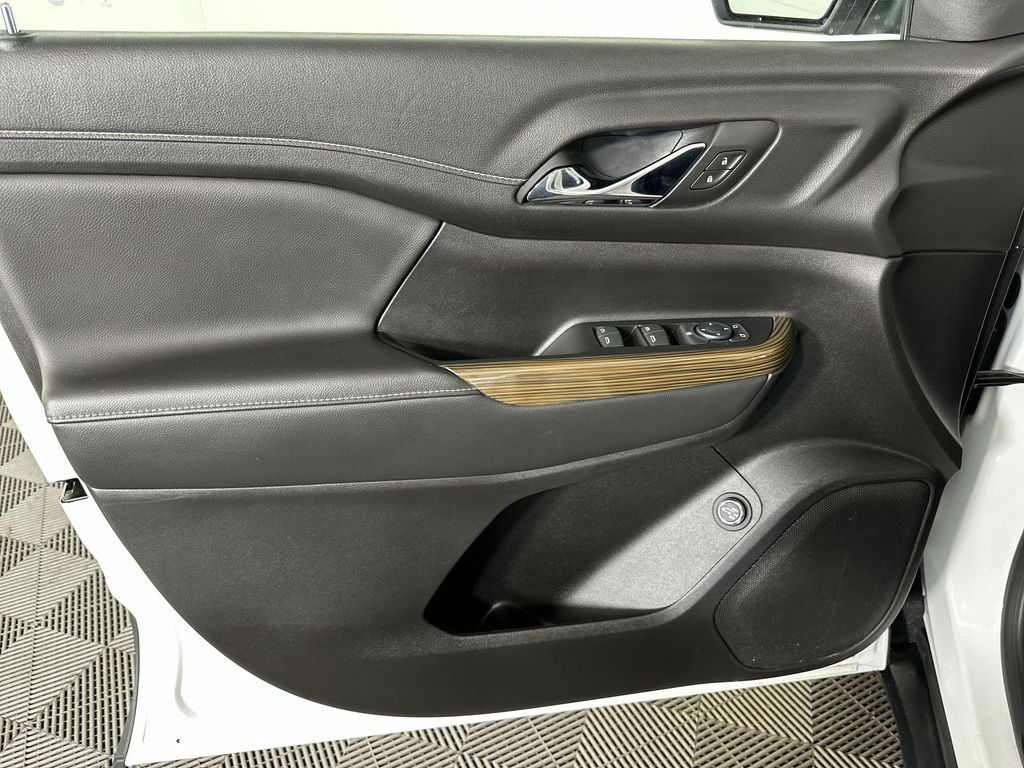 Certified 2023 GMC Acadia SLE w/ Driver Convenience Package FWD image 23