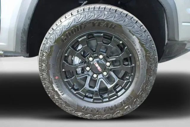 New 2026 GMC Canyon Elevation w/ Convenience Package image 30