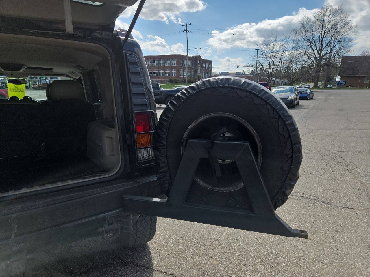 Used 2003 HUMMER H2 w/ Preferred Equipment Group AWD/4WD image 29
