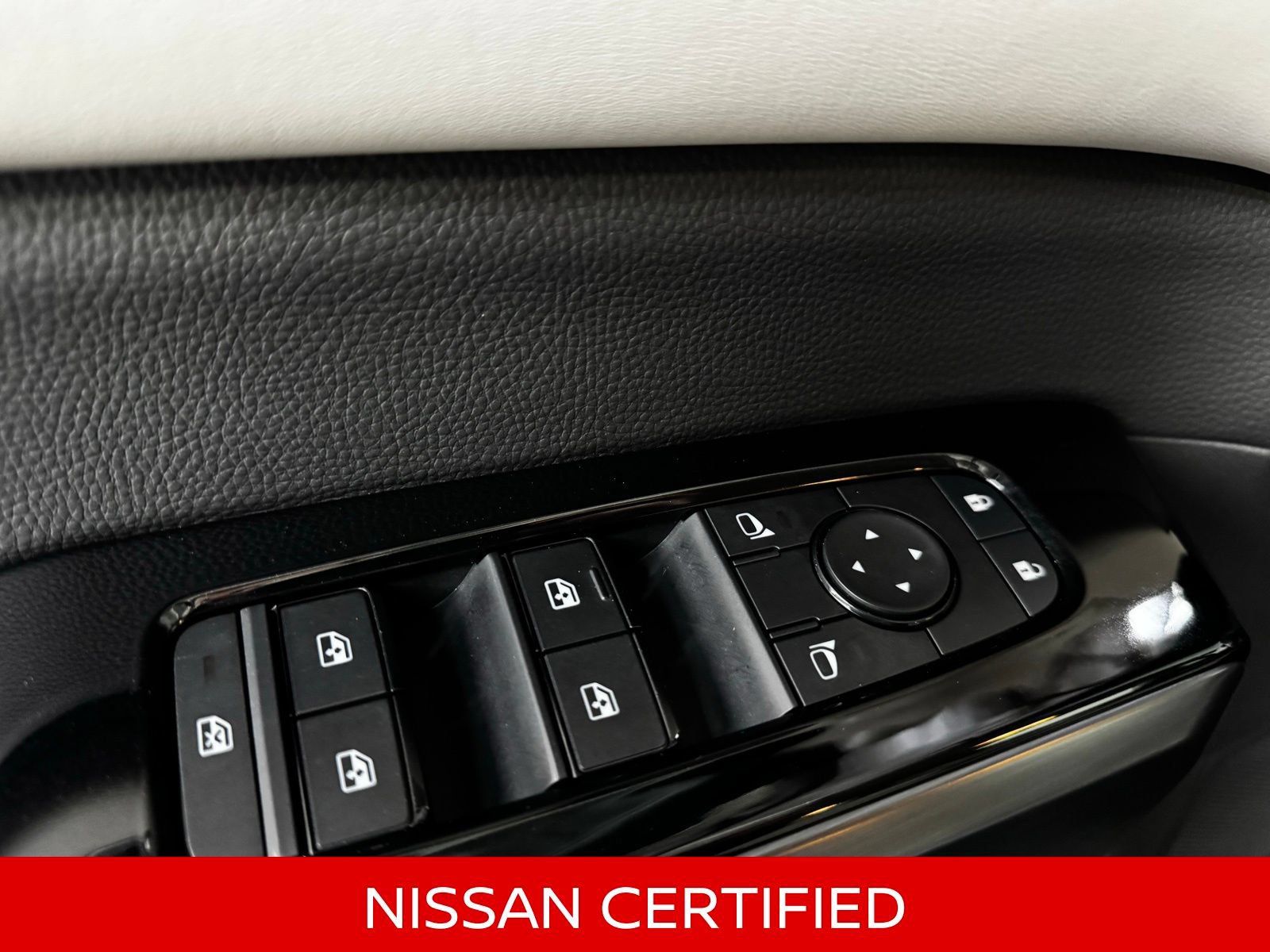 Certified 2025 Nissan Pathfinder SL AWD/4WD image 26