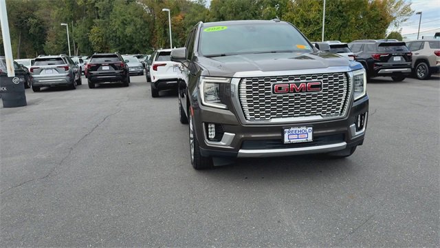 Certified 2021 GMC Yukon Denali w/ Denali Premium Package image 3