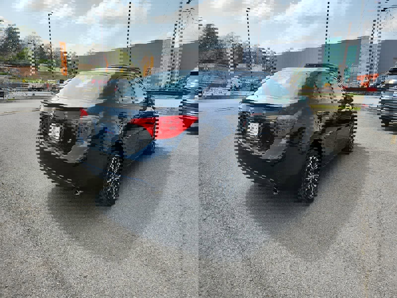 Used 2019 Toyota Corolla SE image 5