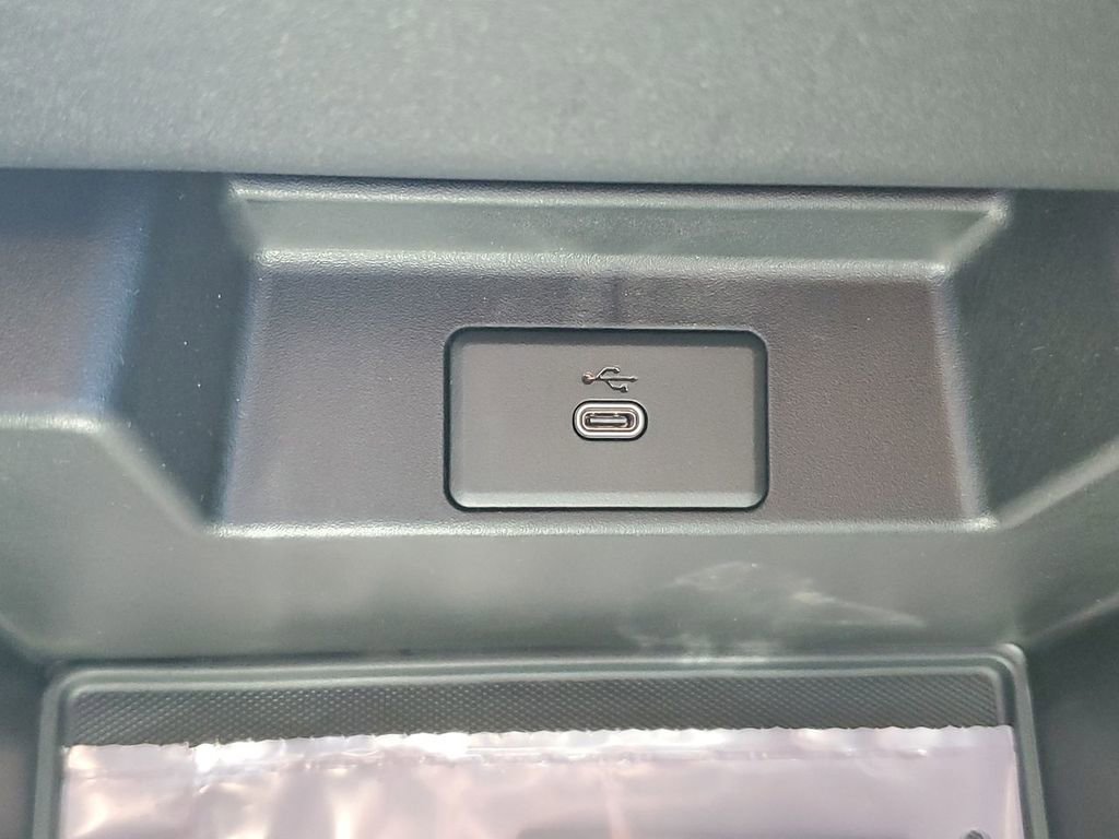 New 2026 GMC Sierra EV Elevation w/ Premium Package image 34