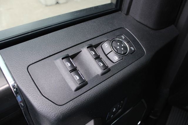 Used 2018 Ford F150 Lariat w/ Equipment Group 502A Luxury image 8