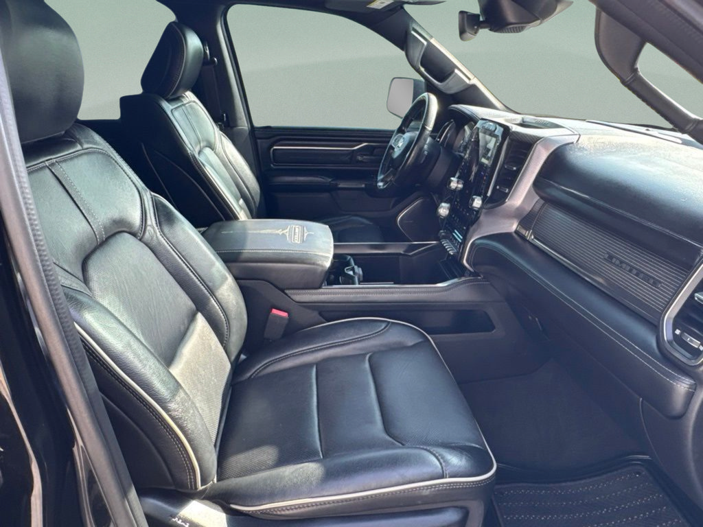 Used 2020 RAM 1500 Limited w/ Black Appearance Package AWD/4WD image 43