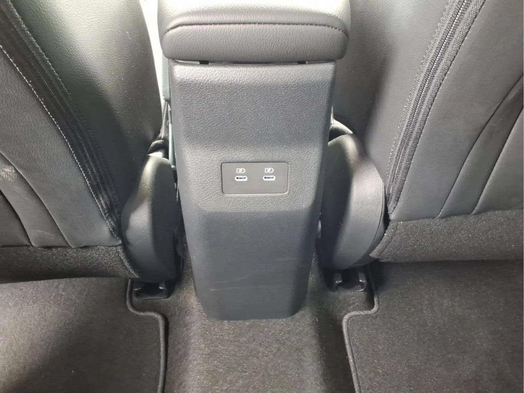 Used 2025 Nissan Kicks SR FWD image 13