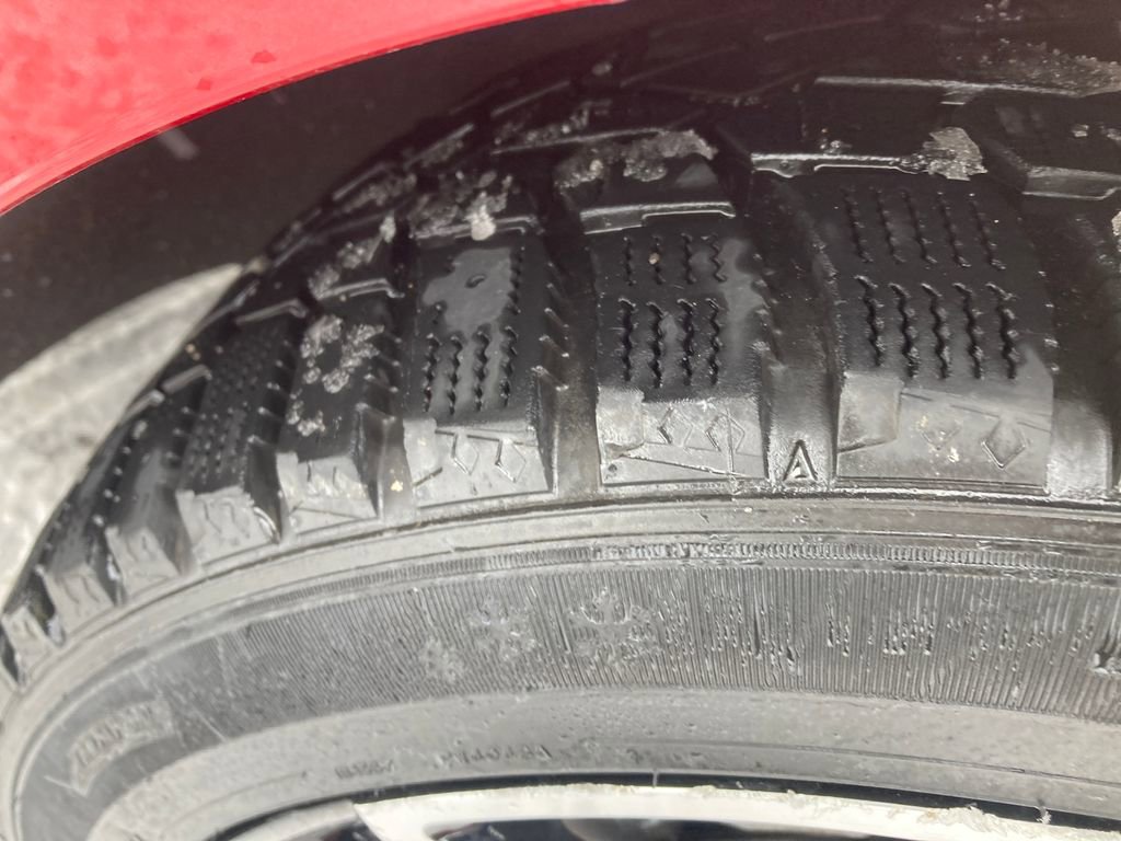 Used 2016 Chevrolet Malibu LT image 32