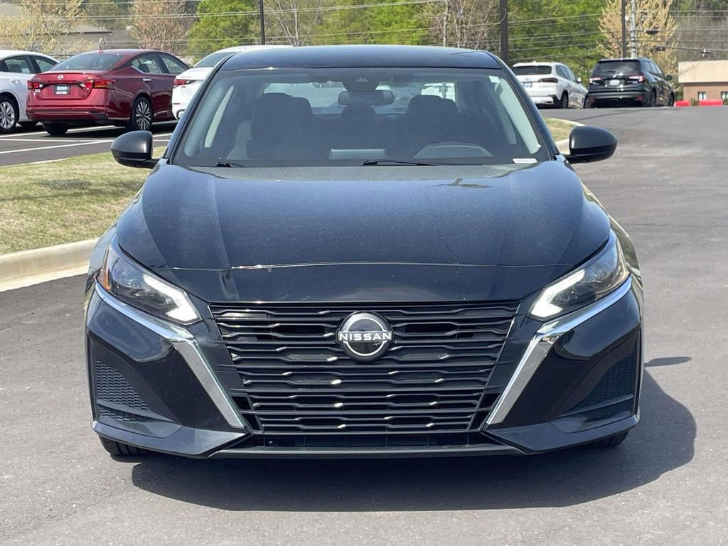 Used 2024 Nissan Altima 2.5 SV FWD image 8