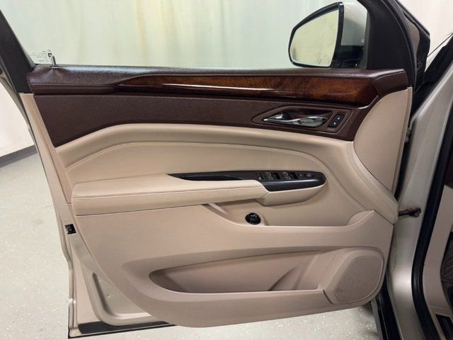 Used 2014 Cadillac SRX Performance w/ Driver Awareness Package image 11