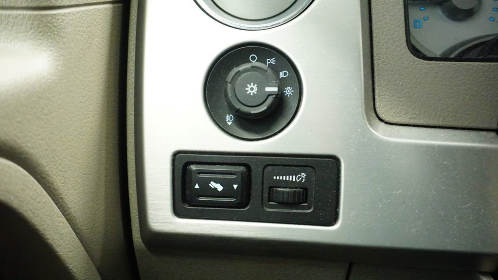 Used 2010 Ford F150 Platinum image 23