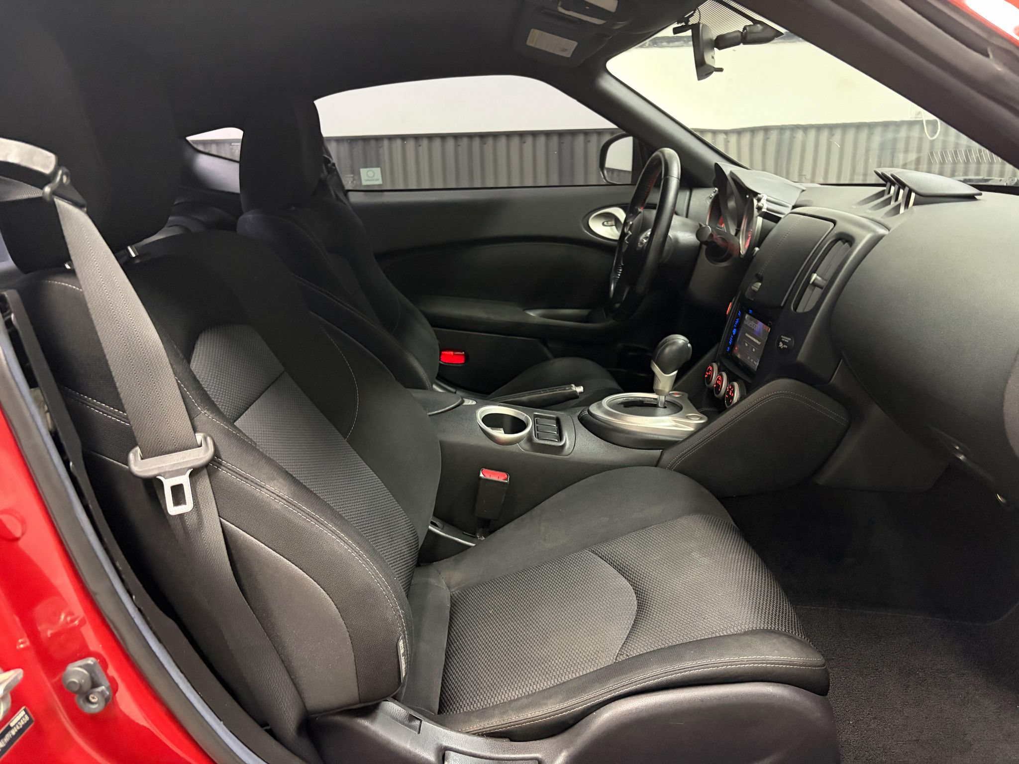 Used 2015 Nissan 370Z Coupe RWD image 17