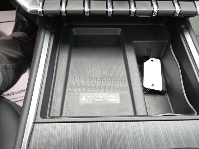 Used 2024 GMC Acadia Elevation w/ Trailering Package image 15