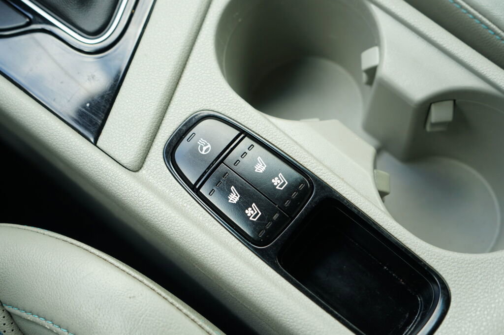 Used 2019 Kia Niro EX Premium w/ Sunroof Package image 19