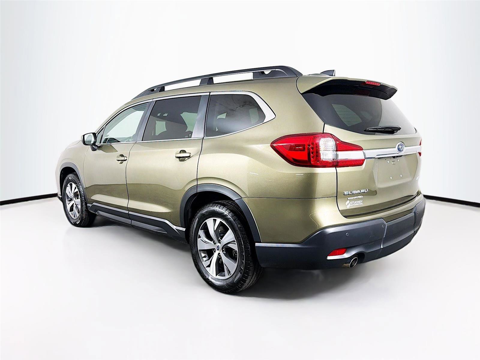 Used 2022 Subaru Ascent Premium w/ Convenience Package image 5