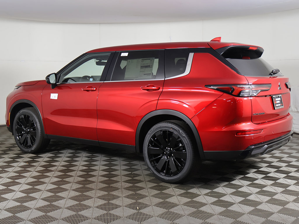 New 2026 Mitsubishi Outlander LE AWD/4WD image 9