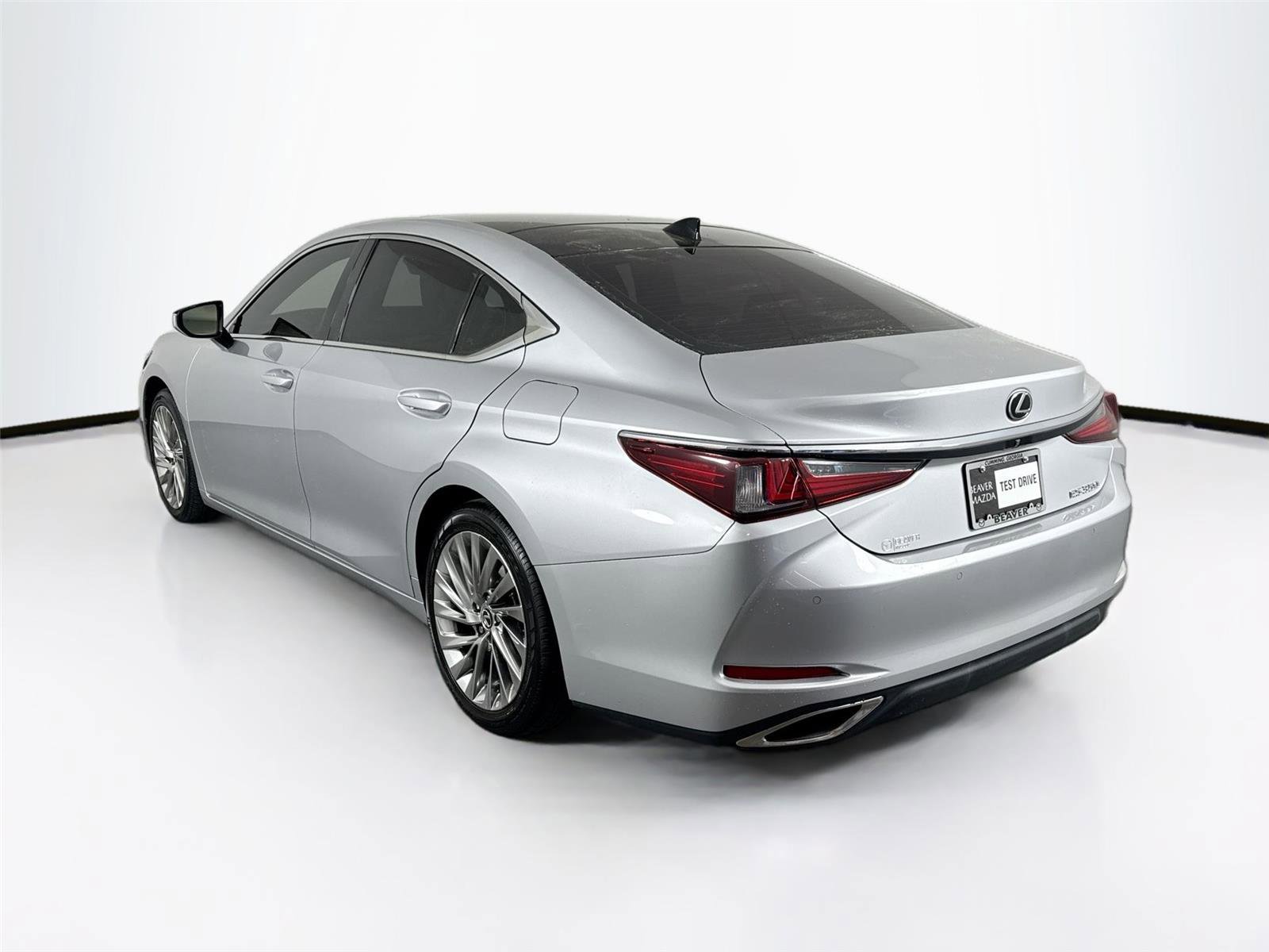 Used 2020 Lexus ES 350 Ultra Luxury w/ Accessory Package 2 image 13