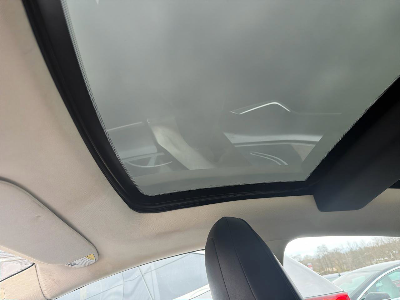 Used 2015 Tesla Model S 85D image 32