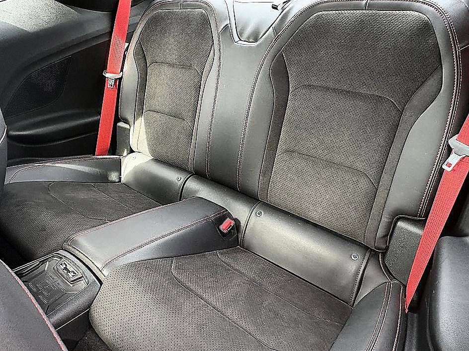 Used 2018 Chevrolet Camaro ZL1 RWD image 10