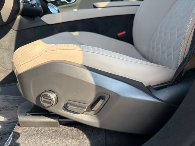 Used 2026 Volvo XC90 B6 Plus AWD/4WD image 11