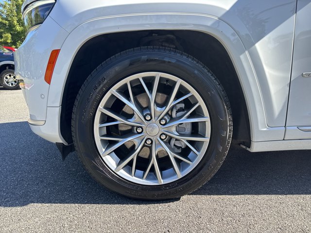 Certified 2025 Jeep Grand Cherokee L Summit AWD/4WD image 13