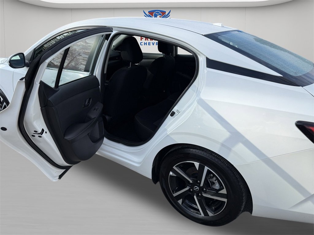 Used 2024 Nissan Sentra SV image 13