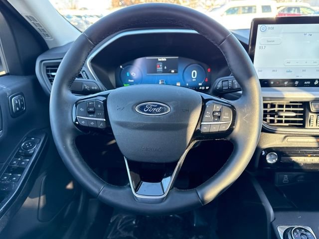 Used 2025 Ford Escape Platinum w/ Premium Technology Package image 14